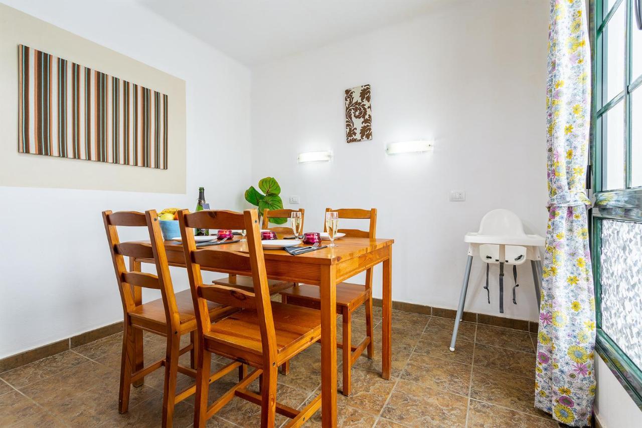 Casa Lili - Shared Pool - Close To Seafront Promenade - Sea Views From Upper Terrace Punta Mujeres 外观 照片